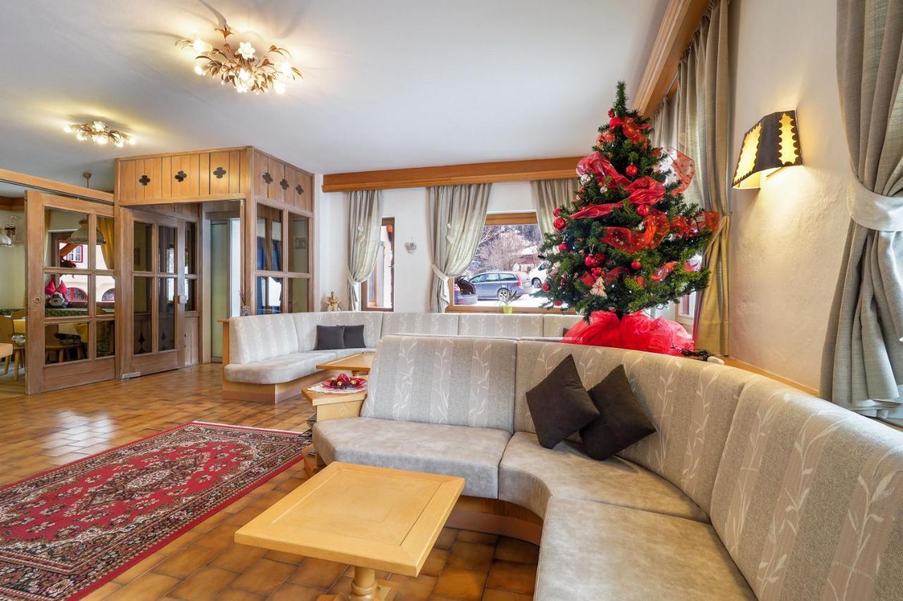 Cesa Edelweiss Living & Spa Campitello di Fassa Szoba fotó